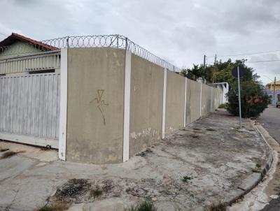 Casa para Venda, em Sorocaba, bairro Vila Haro, 2 dormitórios, 2 banheiros, 6 vagas