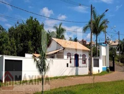 Casa para Venda, em Tiradentes, bairro Condomnio Terra dos Cuiabs, 2 dormitrios, 3 banheiros, 1 sute, 5 vagas