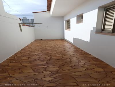 Casa para Locao, em Lenis Paulista, bairro Centro, 3 dormitrios, 2 banheiros, 1 sute, 2 vagas