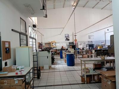 Área Comercial para Venda, em Itapetininga, bairro Centro, 2 banheiros