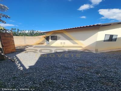 Casa para Locao, em So Jos do Rio Pardo, bairro Jardim Mercedes, 2 dormitrios, 1 banheiro, 4 vagas