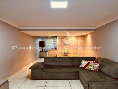 Casa para Venda, em Coronel Fabriciano, bairro Recanto Verde, 2 dormitórios, 2 banheiros, 2 vagas