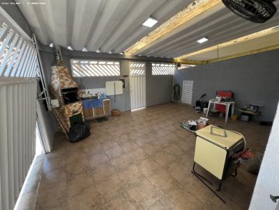 Casa Trrea para Locao, em So Vicente, bairro Vila So Jorge, 2 dormitrios, 2 banheiros, 2 vagas