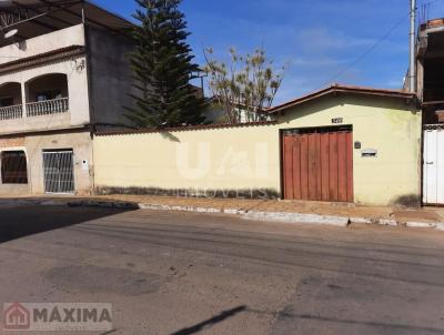 Casa para Venda, em Santa Cruz de Minas, bairro Centro, 3 dormitrios, 2 banheiros, 1 sute, 4 vagas