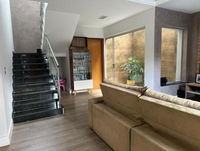 Casa para Venda, em Uberlndia, bairro Granada, 3 dormitrios, 4 banheiros, 1 sute, 3 vagas
