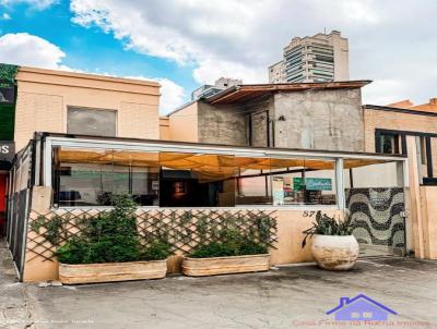 Casa para Locação, em São Paulo, bairro Vila Nova Conceição, 4 banheiros, 2 vagas