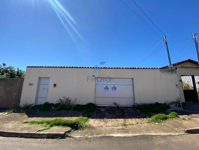 Casa para Venda, em Caldas Novas, bairro Estncia Itagua, 3 dormitrios, 1 banheiro, 1 sute