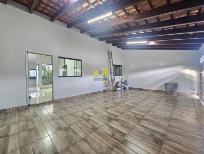 Casa para Venda, em Araguari, bairro Ouro Verde, 3 dormitrios, 4 banheiros, 2 sutes, 2 vagas