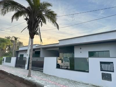 Casa para Venda, em Balneário Piçarras, bairro Itacolomi, 2 dormitórios, 2 banheiros, 1 suíte, 1 vaga
