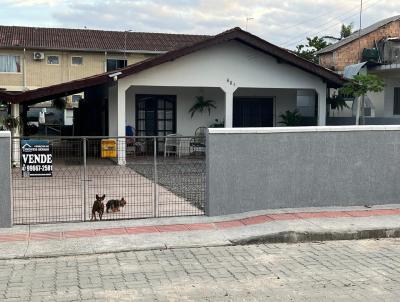 Casa para Venda, em , bairro Itapema do Norte, 4 dormitrios, 2 banheiros, 3 vagas