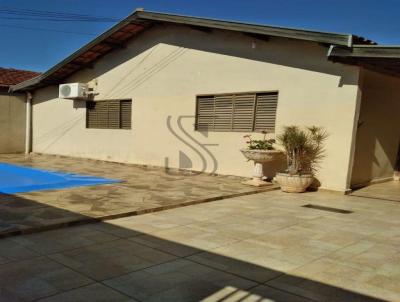 Casa para Venda, em Barretos, bairro Jardim Califrnia, 3 dormitrios, 2 banheiros, 1 sute, 2 vagas