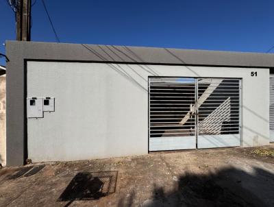 Casa para Locação, em Londrina, bairro Jardim Tókio, 3 dormitórios, 1 banheiro, 1 vaga