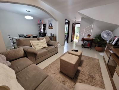 Sobrado para Venda, em Curitiba, bairro Pinheirinho, 3 dormitrios, 2 banheiros, 2 vagas