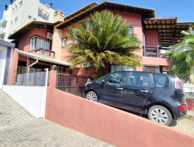 Casa / Sobrado para Venda, em Bombinhas, bairro Mariscal, 2 dormitrios, 3 banheiros, 2 sutes, 2 vagas