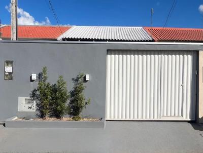 Casa Usada para Venda, em Ji-Paran, bairro Orleans, 2 dormitrios, 1 banheiro, 2 vagas