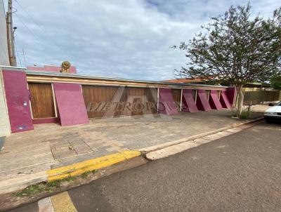 Casa para Locação, em Santa Cruz do Rio Pardo, bairro CENTRO, 4 dormitórios, 2 banheiros, 1 suíte, 3 vagas