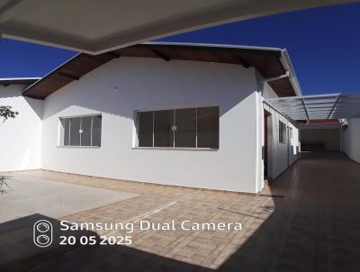 Casa para Locao, em Botucatu, bairro Jardim Paraso, 3 dormitrios, 2 banheiros, 1 sute, 3 vagas