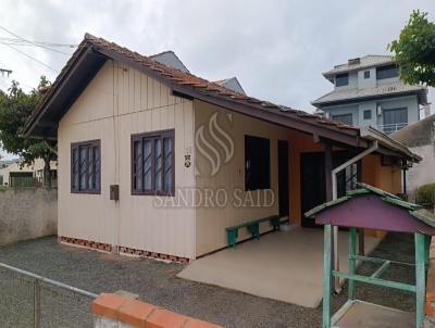 Casa para Venda, em Balnerio Barra do Sul, bairro Centro, 4 dormitrios, 1 banheiro, 1 vaga
