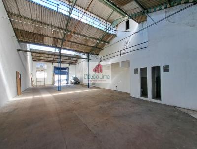 Galpo para Locao, em Salvador, bairro IAPI, 2 banheiros