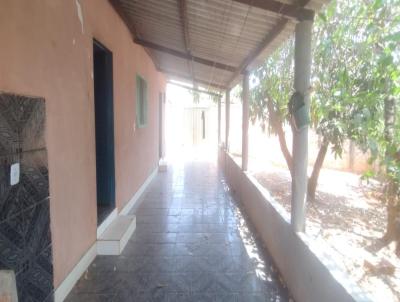 Casa para Venda, em Aparecida de Goinia, bairro Setor Colonial Sul, 3 dormitrios, 2 banheiros, 1 sute