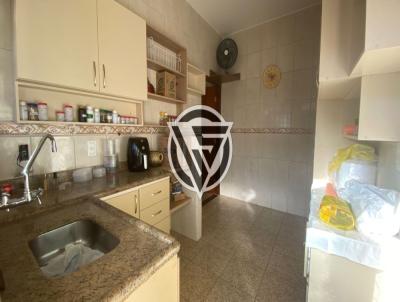 Casa para Venda, em Araguari, bairro Joquei Clube, 5 dormitórios, 3 vagas