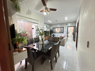 Casa para Venda, em Araçatuba, bairro BAIRRO HILDA MANDARINO, 3 dormitórios, 3 banheiros, 1 suíte, 2 vagas