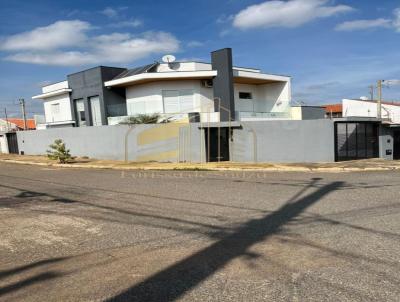 Casa para Venda, em Tatuí, bairro Jardim Mantovani, 3 dormitórios, 4 banheiros, 1 suíte, 4 vagas