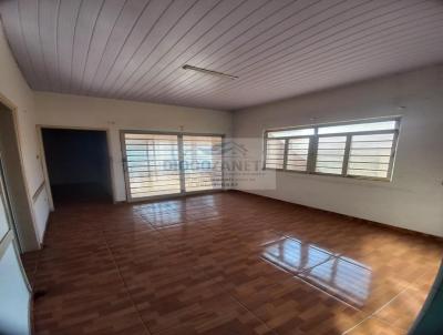 Casa para Venda, em Cordeirpolis, bairro Centro, 4 dormitrios, 2 banheiros, 2 vagas