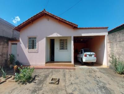 Casa para Venda, em Goinia, bairro Parque Amaznia, 3 dormitrios, 1 banheiro