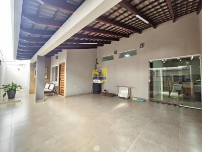 Casa para Venda, em Araguari, bairro Interlagos III, 3 dormitrios, 3 banheiros, 1 sute, 2 vagas