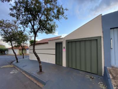 Casa para Venda, em Orlndia, bairro Jardim Parisi, 3 dormitrios, 1 banheiro, 1 sute, 2 vagas