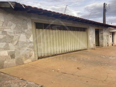 Casa para Venda, em Jaboticabal, bairro Jardim das Rosas, 3 dormitrios, 3 banheiros, 1 sute
