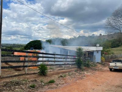 Rancho para Venda, em Campo Belo, bairro Zona Rural, 3 dormitrios, 1 banheiro