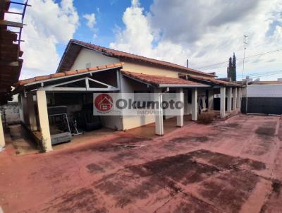Casa para Venda, em Pirassununga, bairro Centro, 3 dormitrios, 1 banheiro, 3 vagas