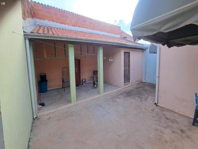Casa para Venda, em Araras, bairro Parque Dom Pedro, 2 dormitrios, 2 banheiros, 1 sute, 2 vagas