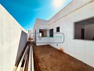 Casa para Venda, em Juiz de Fora, bairro Jardim São João, 3 dormitórios, 3 banheiros, 2 suítes, 2 vagas