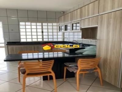 Casa para Venda, em Uberl�ndia, bairro Presidente Roosevelt, 4 dormit�rios, 4 banheiros, 3 su�tes, 2 vagas