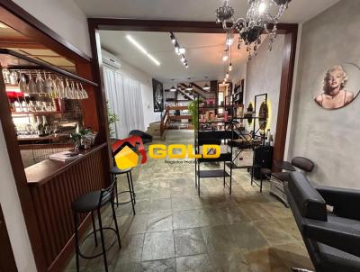 Casa para Venda, em Uberl�ndia, bairro Fundinho, 4 dormit�rios, 4 banheiros, 3 su�tes, 4 vagas