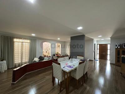 Casa para Venda, em Pirassununga, bairro Cidade Jardim, 3 dormit�rios, 3 banheiros, 1 su�te, 2 vagas