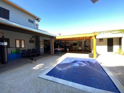 Casa em Condom�nio para Venda, em Presidente Prudente, bairro bairro Higienopolis, 3 dormit�rios, 5 banheiros, 3 su�tes, 2 vagas