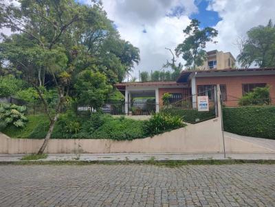 Casa para Venda, em Joinville, bairro Atiradores, 3 dormit�rios, 3 banheiros, 1 su�te