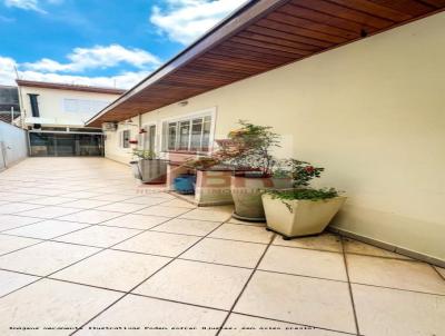 Casas 3 e 4 Quartos para Venda, em S�o Jos� dos Campos, bairro Residencial de Ville, 4 dormit�rios, 3 banheiros, 2 su�tes, 5 vagas