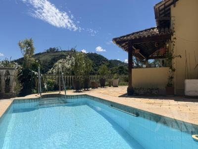 Casa para Venda, em Teres�polis, bairro Golfe, 4 dormit�rios, 5 banheiros, 1 su�te, 2 vagas