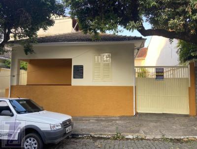 Casa para Loca��o, em Cataguases, bairro Centro, 3 dormit�rios, 2 banheiros, 1 vaga