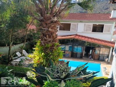 Casa para Venda, em Teres�polis, bairro Jardim Cascata, 3 dormit�rios, 1 su�te