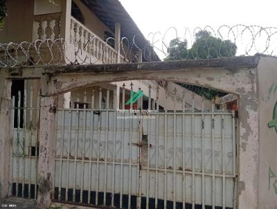 Casa para Venda, em Governador Valadares, bairro Santa Rita, 3 dormit�rios, 1 banheiro, 1 vaga