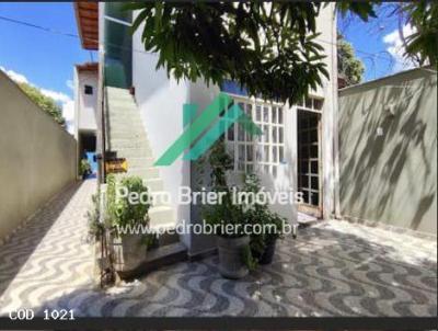 Casa para Venda, em Governador Valadares, bairro Santa Rita, 4 dormit�rios, 3 banheiros, 1 su�te, 2 vagas