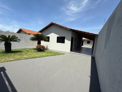 Casa para Venda, em Jata�, bairro COHACOL 5, 2 dormit�rios, 1 banheiro, 2 vagas