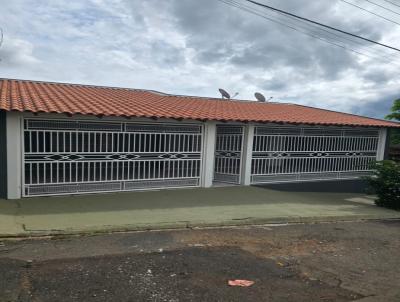 Casa para Venda, em Mar�lia, bairro Jardim Lav�nia, 3 dormit�rios, 2 banheiros, 2 vagas