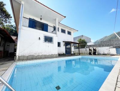Casa para Venda, em Teres�polis, bairro Carlos Guinle, 4 dormit�rios, 5 banheiros, 2 su�tes, 2 vagas